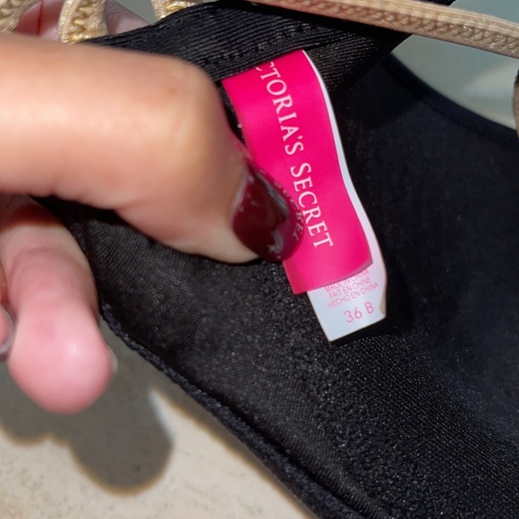 Victoria’s Secret - Bandeau Bikini Top - Picture 3 of 3